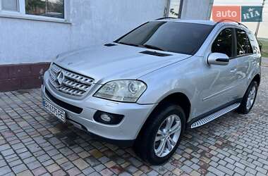 Внедорожник / Кроссовер Mercedes-Benz M-Class 2005 в 