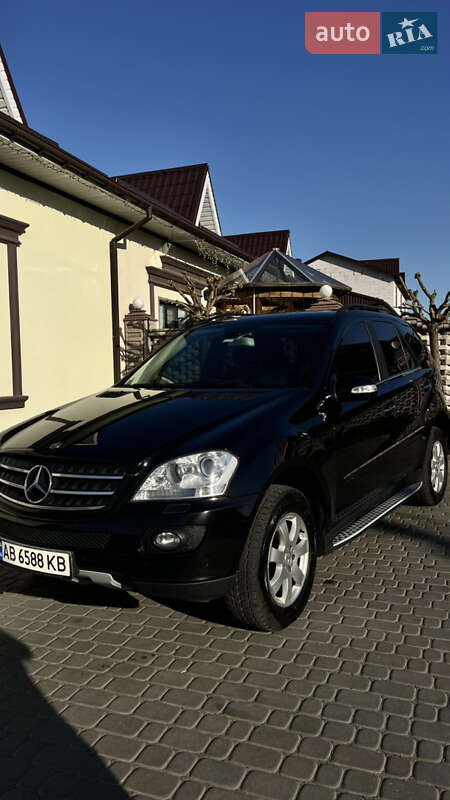 Позашляховик / Кросовер Mercedes-Benz M-Class 2007 в 