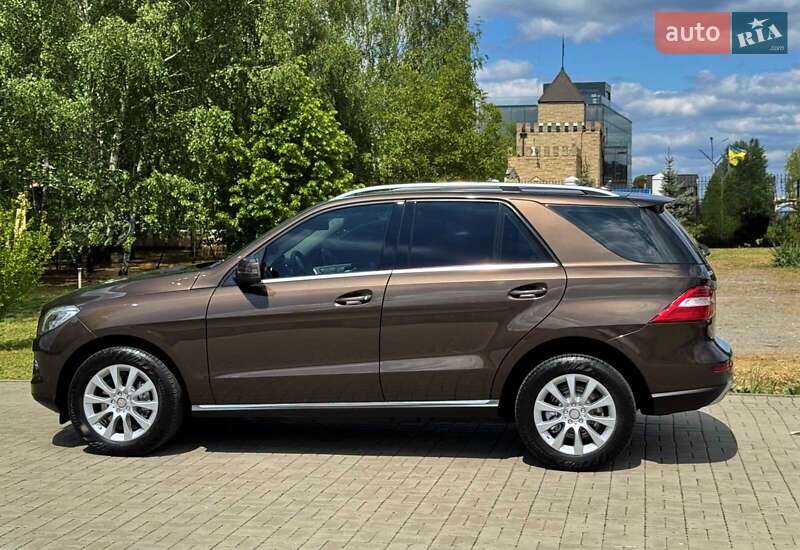Mercedes-Benz M-Class 2015