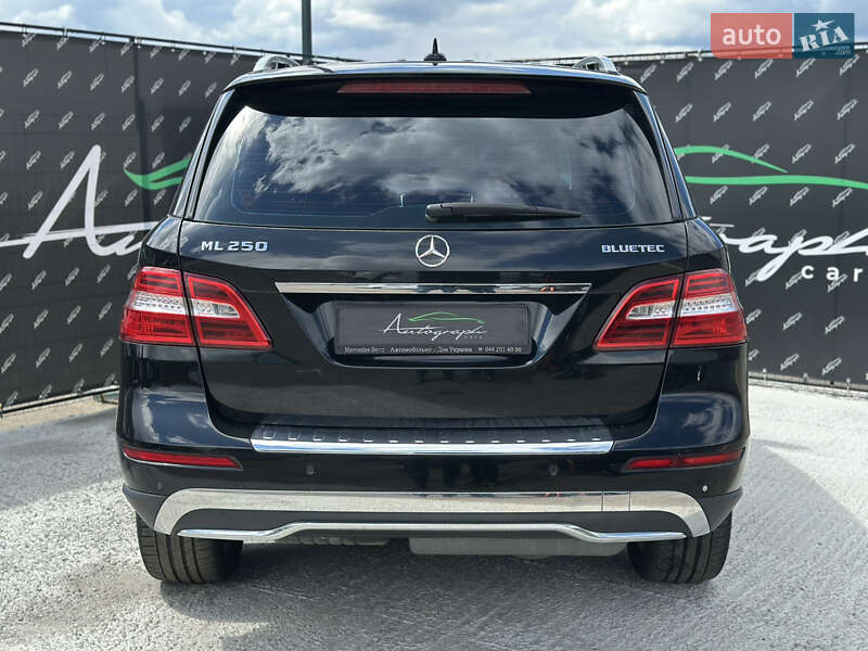 Внедорожник / Кроссовер Mercedes-Benz M-Class 2012 в Киеве