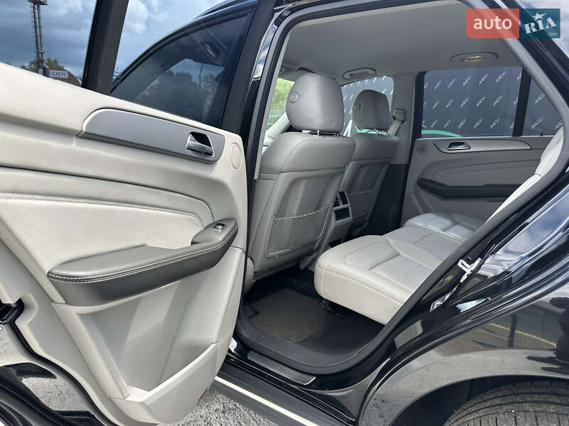Внедорожник / Кроссовер Mercedes-Benz M-Class 2012 в Киеве