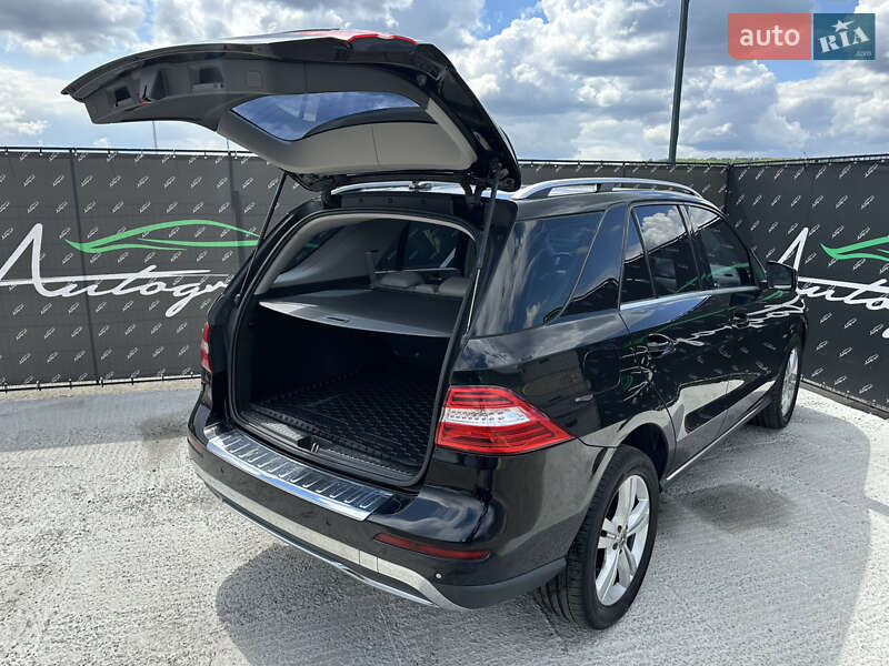 Внедорожник / Кроссовер Mercedes-Benz M-Class 2012 в Киеве