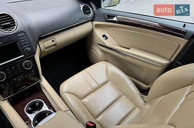 Позашляховик / Кросовер Mercedes-Benz M-Class 2009 в 