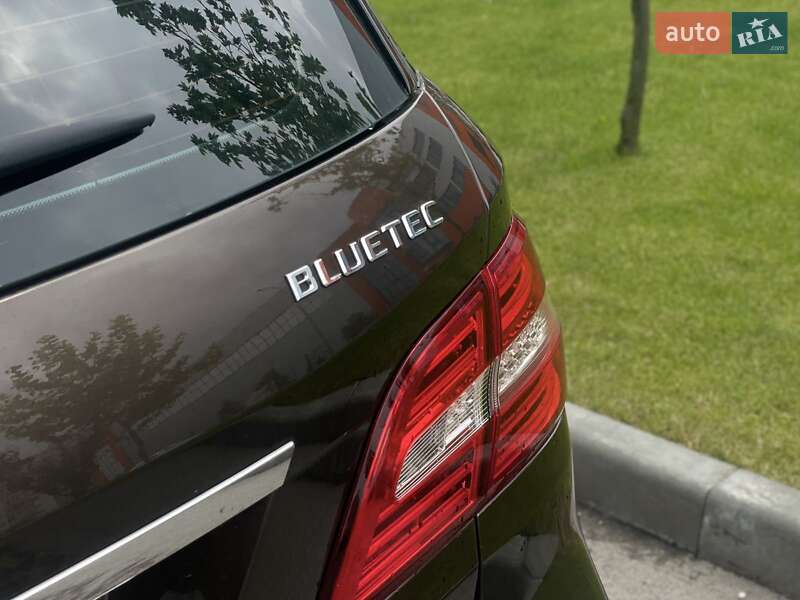 Внедорожник / Кроссовер Mercedes-Benz M-Class 2012 в Днепре