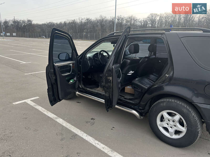 Внедорожник / Кроссовер Mercedes-Benz M-Class 2001 в Запорожье