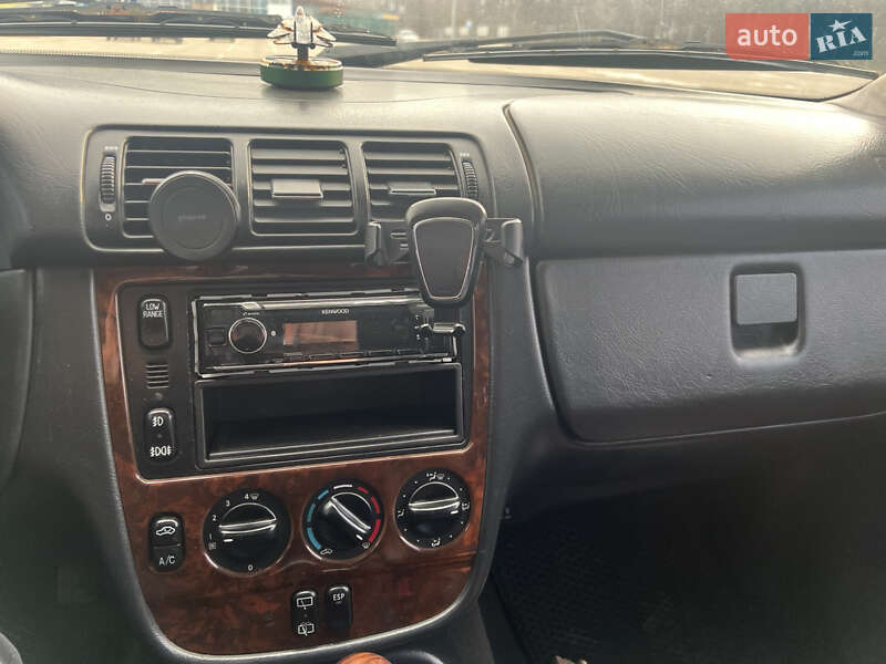 Внедорожник / Кроссовер Mercedes-Benz M-Class 2001 в Запорожье