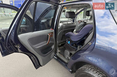 Внедорожник / Кроссовер Mercedes-Benz M-Class 2000 в 