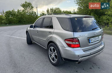 Позашляховик / Кросовер Mercedes-Benz M-Class 2005 в 