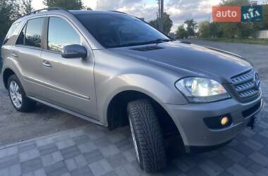 Позашляховик / Кросовер Mercedes-Benz M-Class 2006 в 
