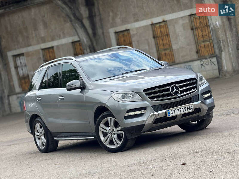 Внедорожник / Кроссовер Mercedes-Benz M-Class 2014 в Калуше