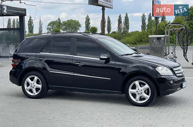 Внедорожник / Кроссовер Mercedes-Benz M-Class 2006 в 