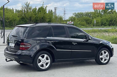 Внедорожник / Кроссовер Mercedes-Benz M-Class 2006 в 