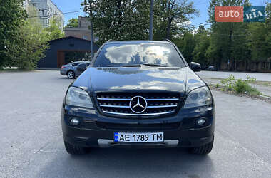Внедорожник / Кроссовер Mercedes-Benz M-Class 2006 в 