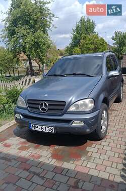 Внедорожник / Кроссовер Mercedes-Benz M-Class 2004 в Луцке