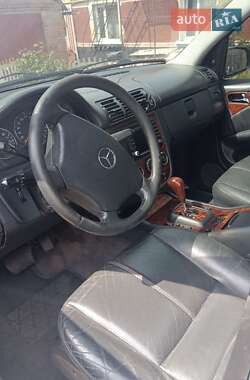 Внедорожник / Кроссовер Mercedes-Benz M-Class 2004 в 