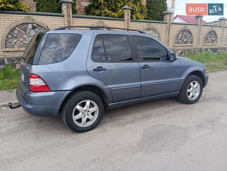 Позашляховик / Кросовер Mercedes-Benz M-Class 2004 в Луцьку