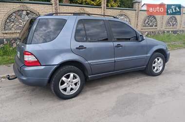 Внедорожник / Кроссовер Mercedes-Benz M-Class 2004 в 