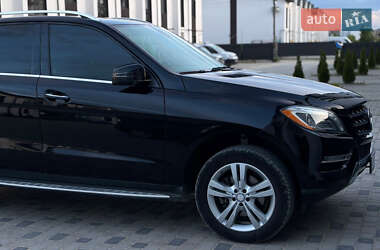 Внедорожник / Кроссовер Mercedes-Benz M-Class 2013 в 