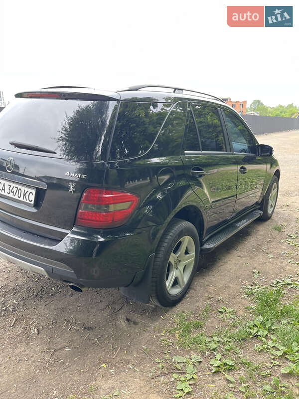 Внедорожник / Кроссовер Mercedes-Benz M-Class 2006 в Ужгороде