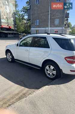 Внедорожник / Кроссовер Mercedes-Benz M-Class 2010 в 