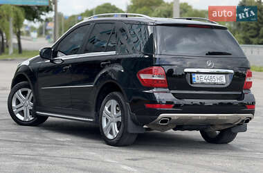 Внедорожник / Кроссовер Mercedes-Benz M-Class 2010 в 