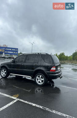 Внедорожник / Кроссовер Mercedes-Benz M-Class 2003 в 