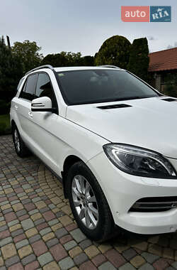 Внедорожник / Кроссовер Mercedes-Benz M-Class 2015 в 