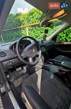 Внедорожник / Кроссовер Mercedes-Benz M-Class 2006 в 