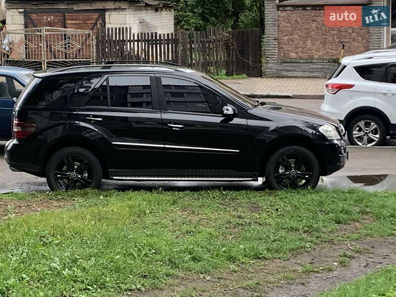 Внедорожник / Кроссовер Mercedes-Benz M-Class 2005 в Житомире фото 2 Внедорожник / Кроссовер Mercedes-Benz M-Class 2005 в Житомире
