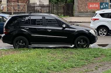 Внедорожник / Кроссовер Mercedes-Benz M-Class 2005 в 