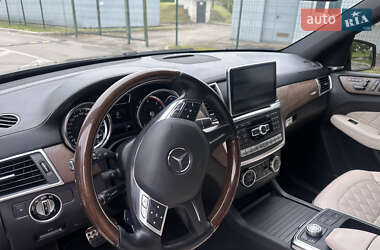 Позашляховик / Кросовер Mercedes-Benz M-Class 2011 в 