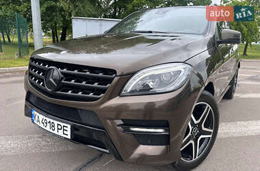 Позашляховик / Кросовер Mercedes-Benz M-Class 2011 в 
