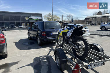 Внедорожник / Кроссовер Mercedes-Benz M-Class 2000 в 