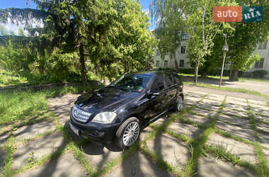 Внедорожник / Кроссовер Mercedes-Benz M-Class 2006 в 