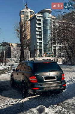 Внедорожник / Кроссовер Mercedes-Benz M-Class 2008 в 
