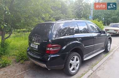 Внедорожник / Кроссовер Mercedes-Benz M-Class 2006 в 
