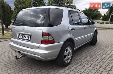 Позашляховик / Кросовер Mercedes-Benz M-Class 2003 в 