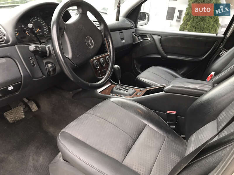 Внедорожник / Кроссовер Mercedes-Benz M-Class 2003 в Бурштыне