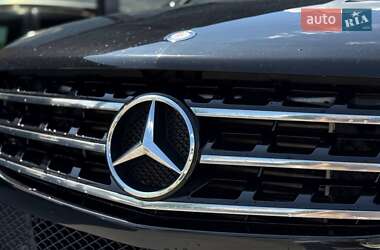 Внедорожник / Кроссовер Mercedes-Benz M-Class 2014 в 