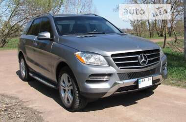 Позашляховик / Кросовер Mercedes-Benz M-Class 2014 в Києві