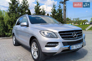 Позашляховик / Кросовер Mercedes-Benz M-Class 2013 в 