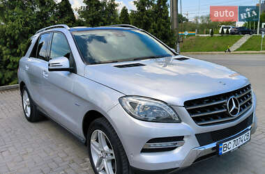 Позашляховик / Кросовер Mercedes-Benz M-Class 2013 в 