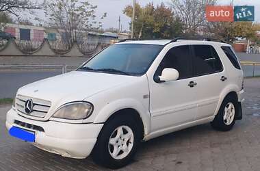 Внедорожник / Кроссовер Mercedes-Benz M-Class 1998 в Николаеве