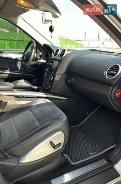 Внедорожник / Кроссовер Mercedes-Benz M-Class 2010 в 