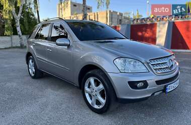 Позашляховик / Кросовер Mercedes-Benz M-Class 2008 в 