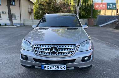Позашляховик / Кросовер Mercedes-Benz M-Class 2008 в 
