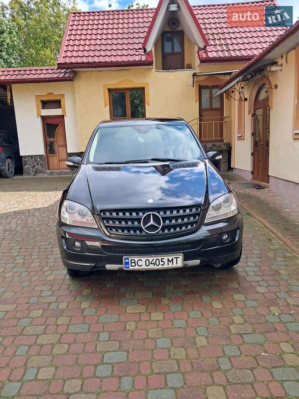 Внедорожник / Кроссовер Mercedes-Benz M-Class 2006 в Львове