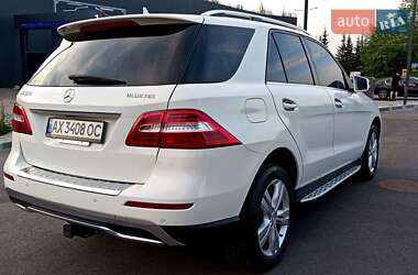 Внедорожник / Кроссовер Mercedes-Benz M-Class 2013 в 