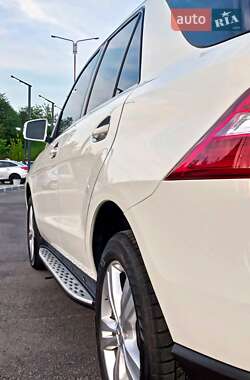 Внедорожник / Кроссовер Mercedes-Benz M-Class 2013 в 