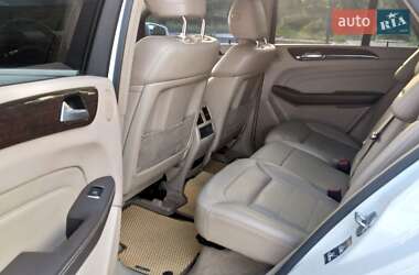 Внедорожник / Кроссовер Mercedes-Benz M-Class 2013 в 